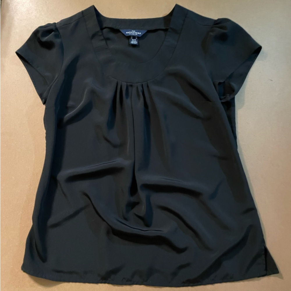 The Outfitters by Lands' End Black Scoop Neck Blouse